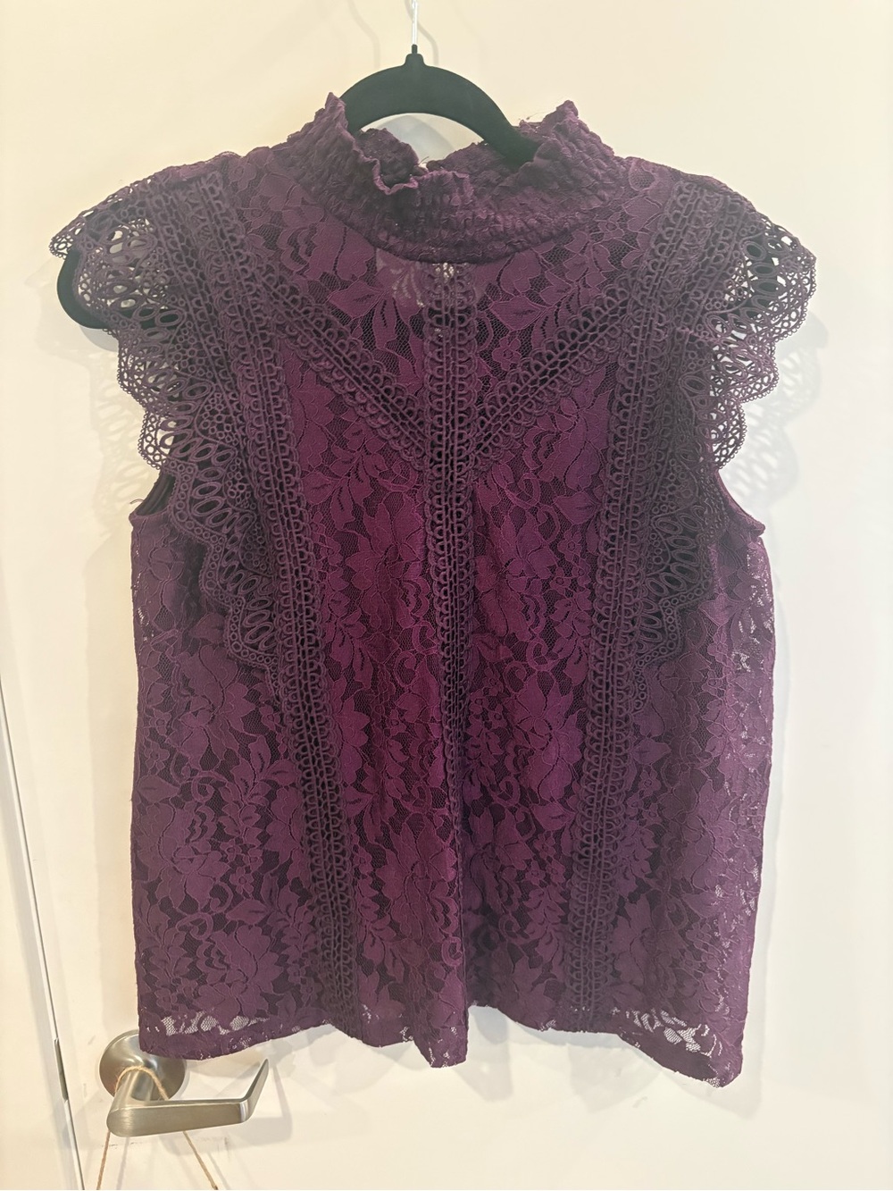 Cable & Gauge Plum Purple Lace Mock Neck Sleeveless Top